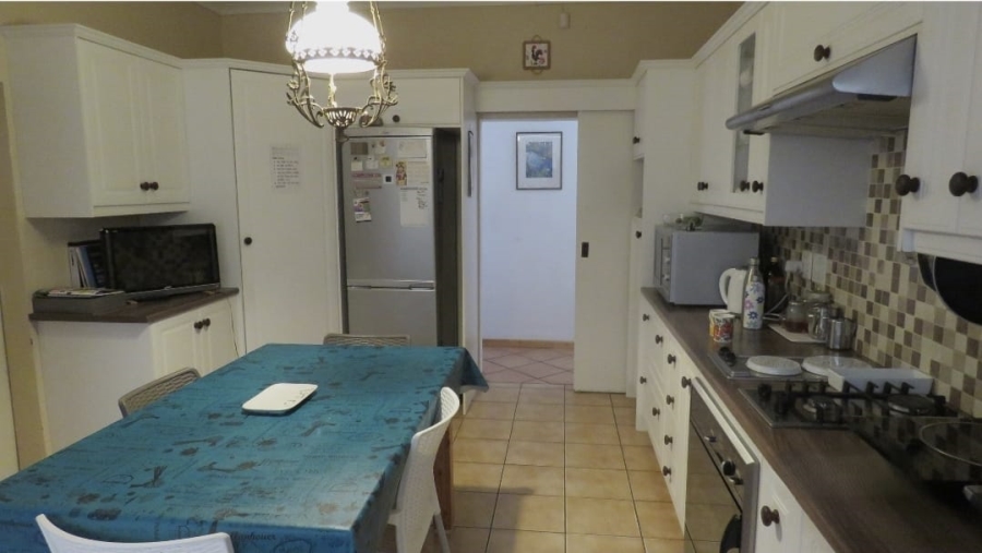 5 Bedroom Property for Sale in Uniondale Western Cape